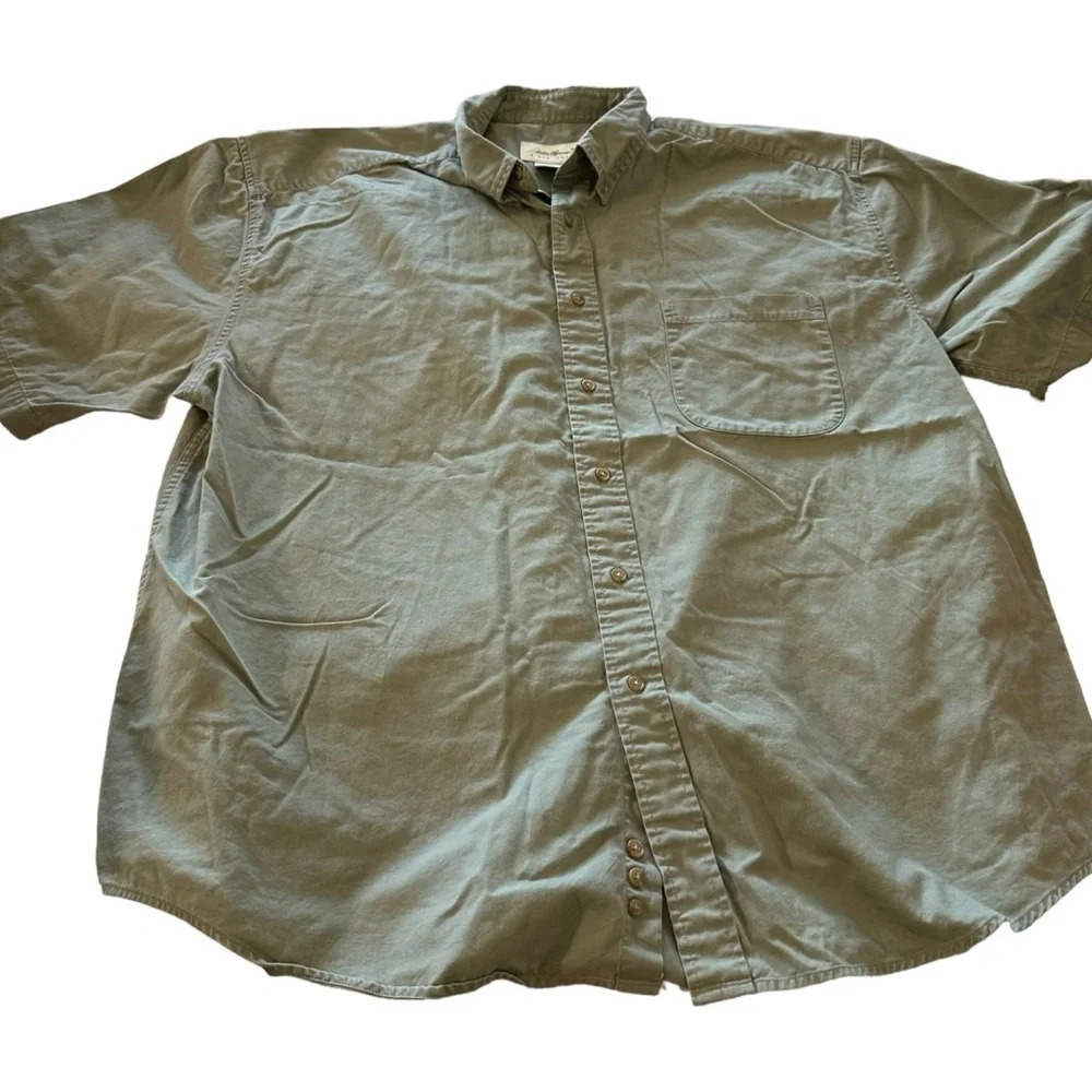 Eddie Bauer men's size XXL olive green short sleeve button down shirt